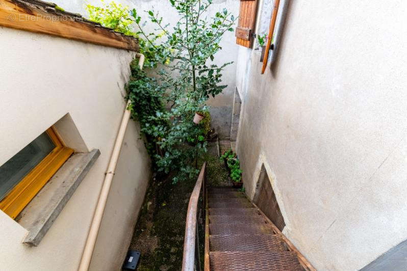 Maison à PLOMBIERES-LES-DIJON