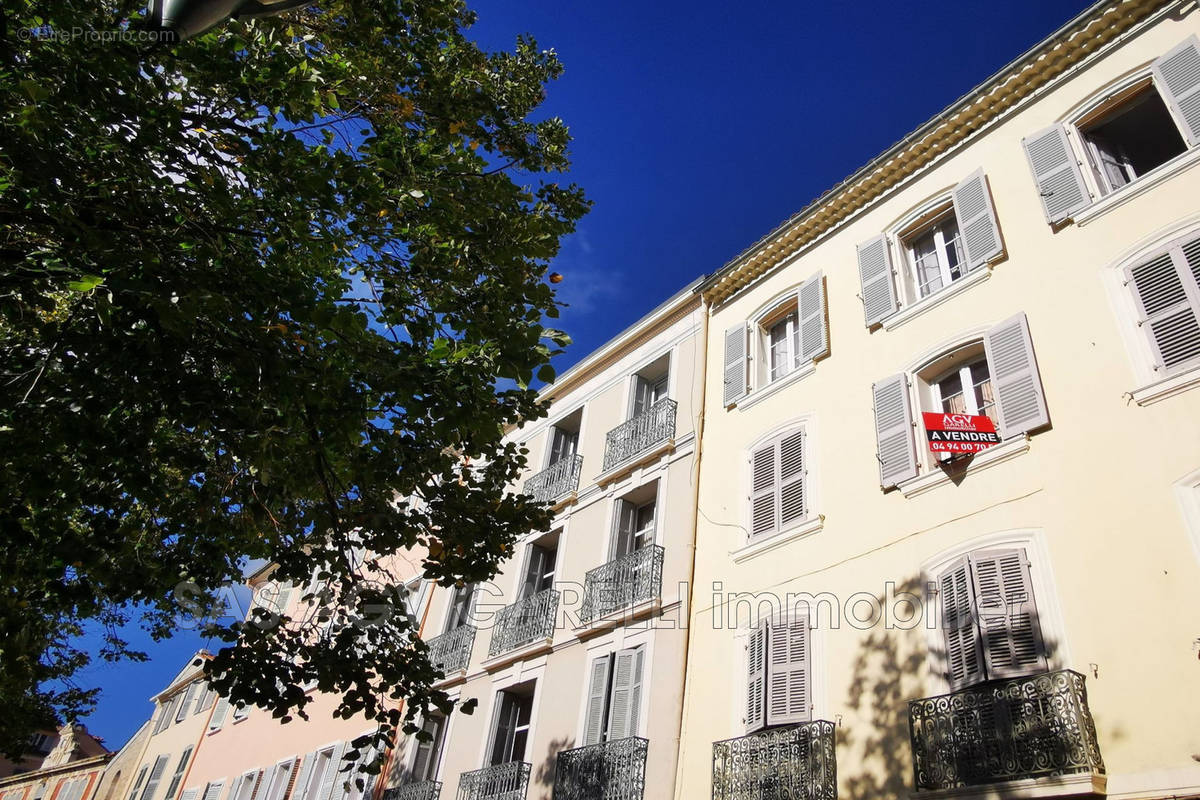 Appartement à HYERES