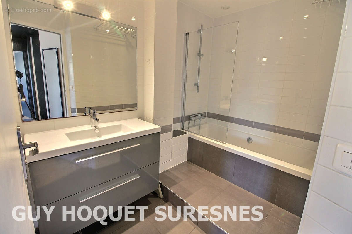 Appartement à SURESNES