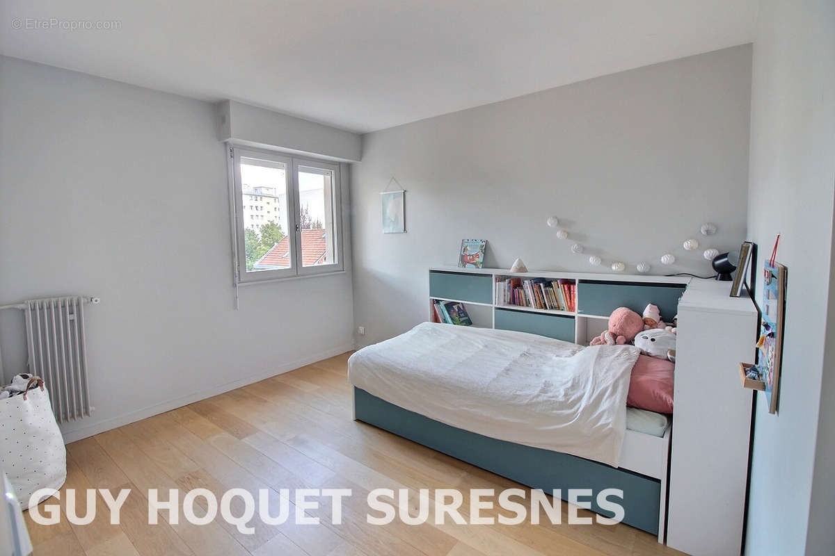 Appartement à SURESNES