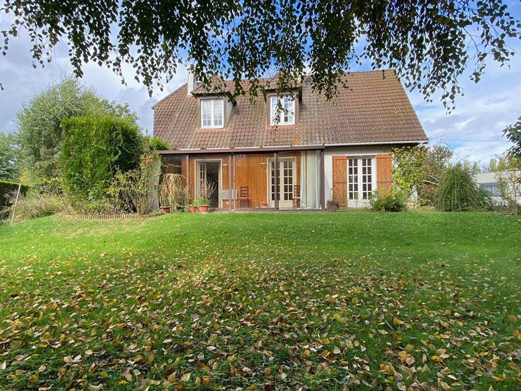 Maison à ARNIERES-SUR-ITON