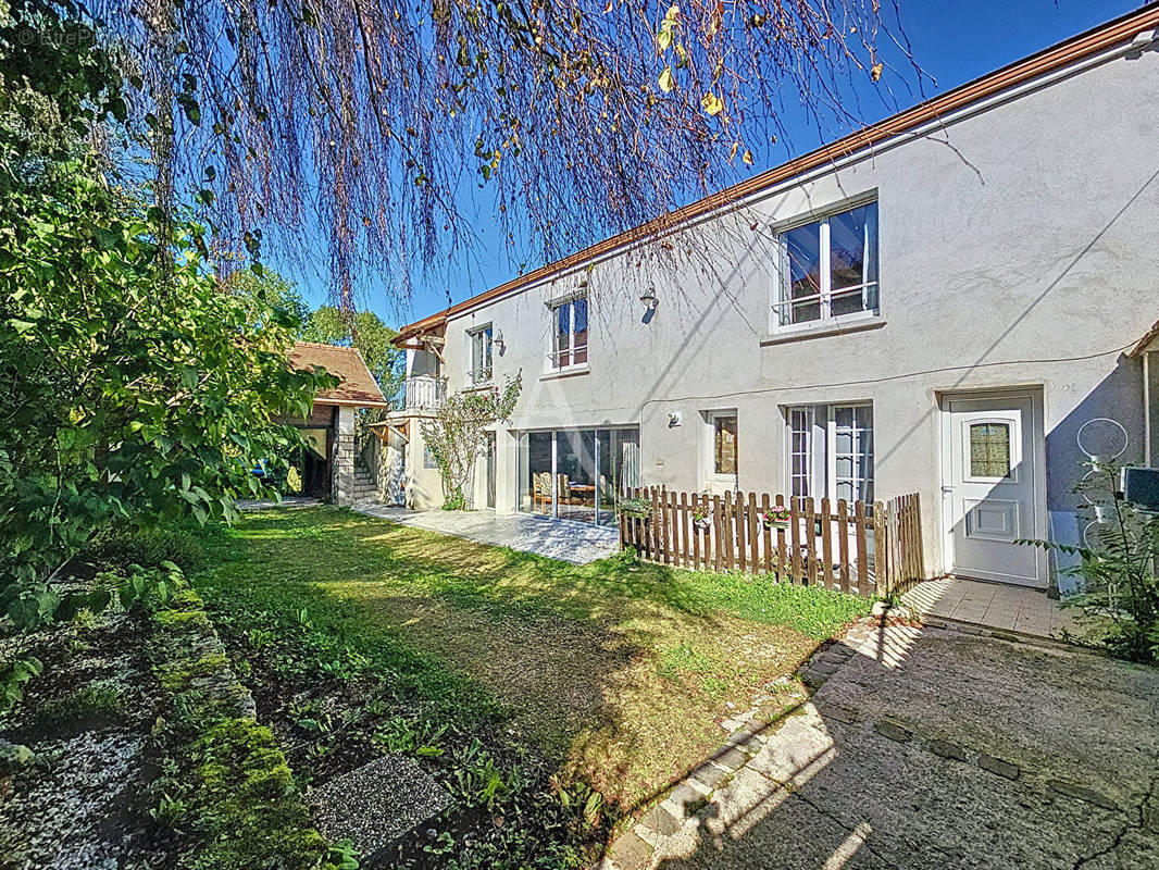 Maison à VILLIERS-SUR-MORIN