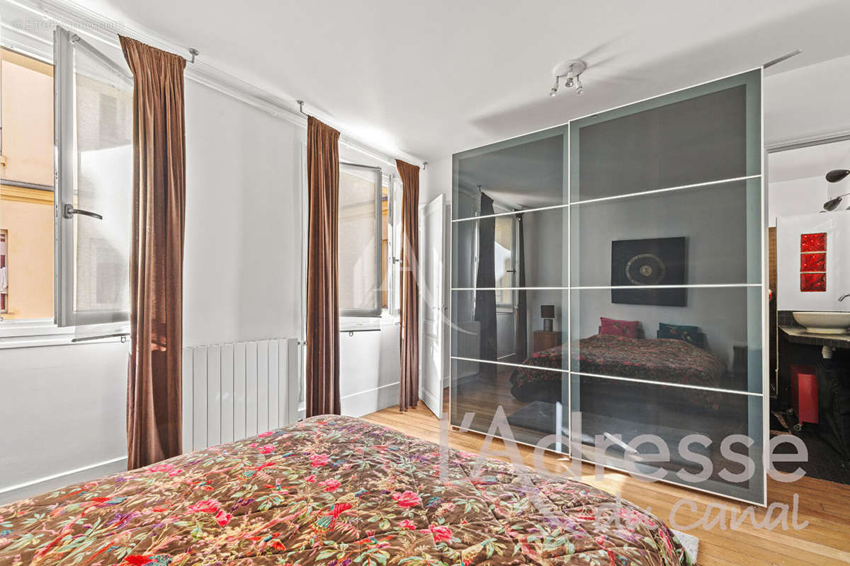 Appartement à PARIS-10E