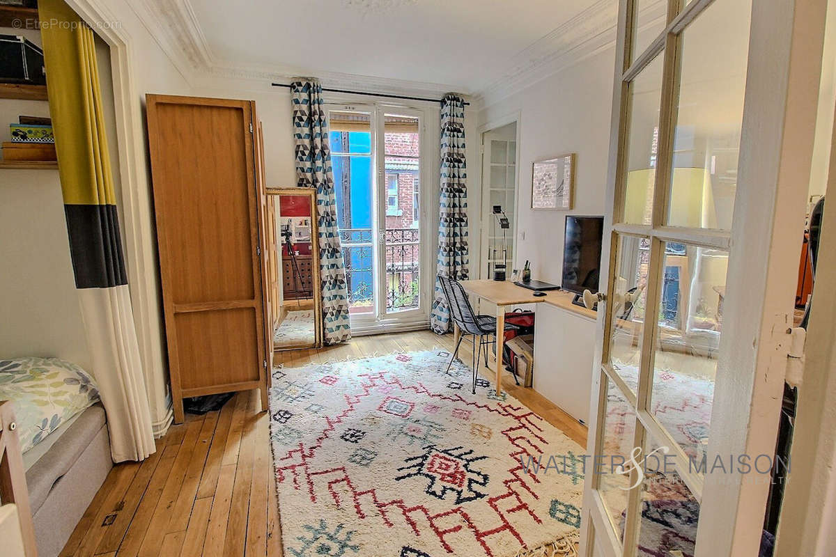 Appartement à PARIS-17E