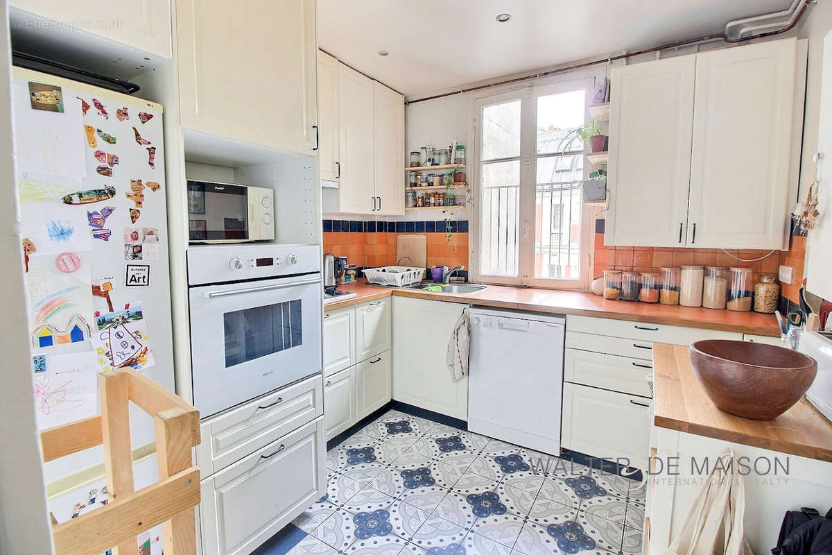 Appartement à PARIS-17E