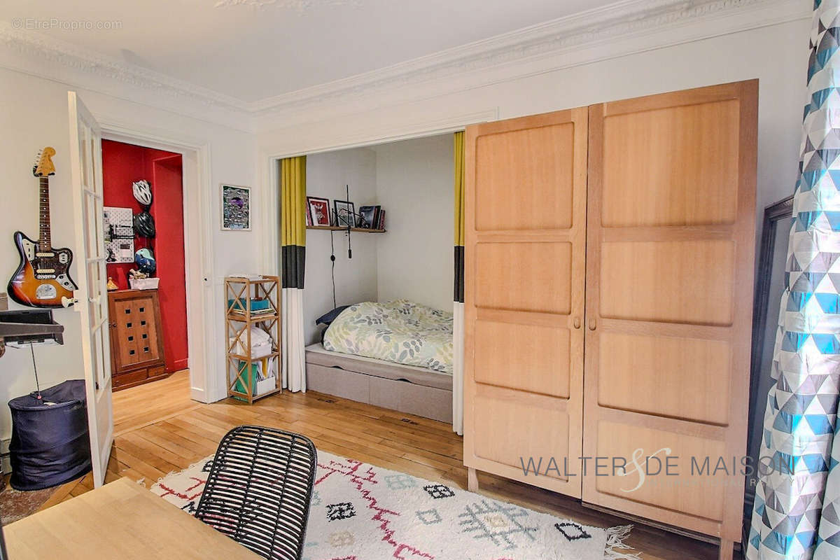 Appartement à PARIS-17E