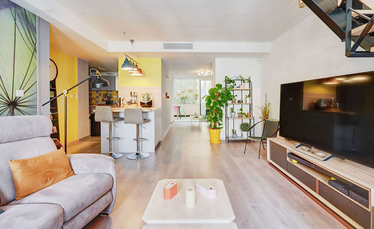 Appartement à MARSEILLE-2E