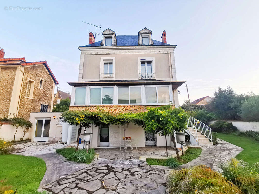 Maison à CHELLES