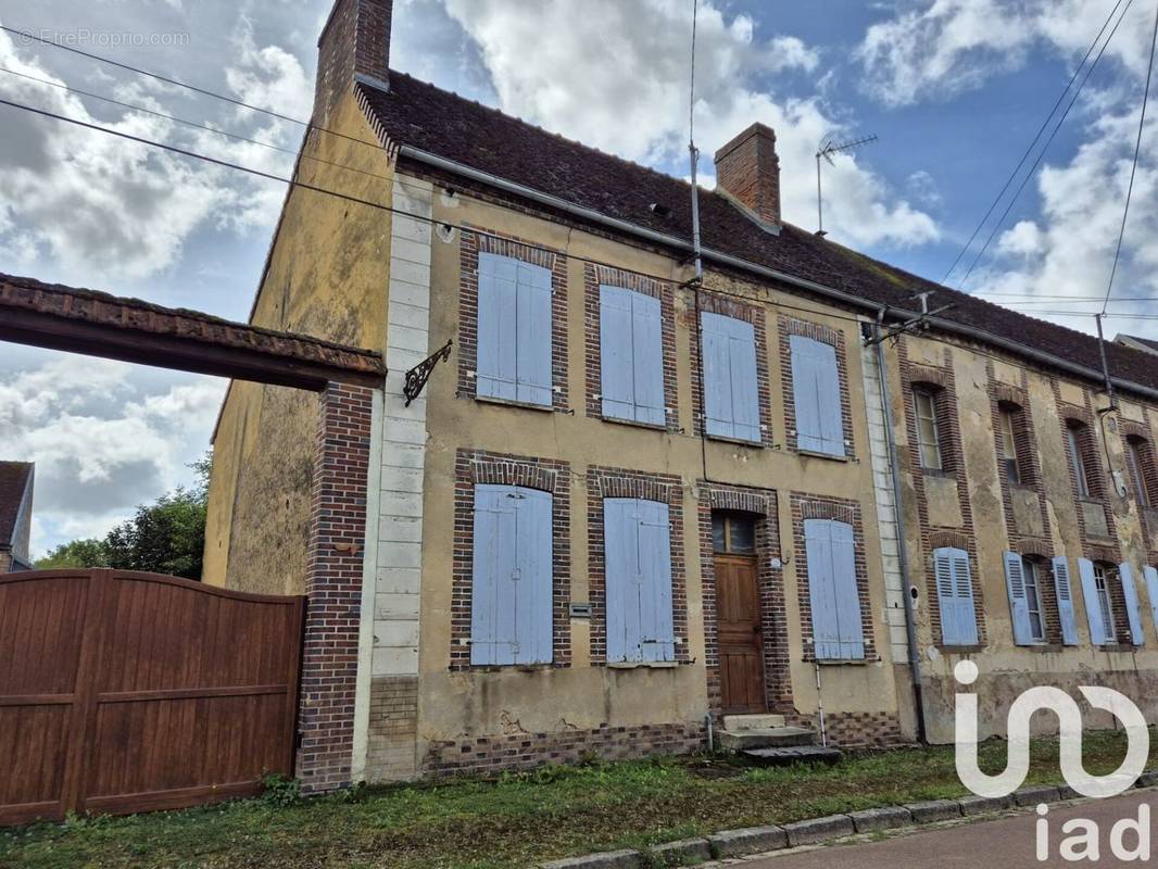 Photo 1 - Maison à RIGNY-LE-FERRON