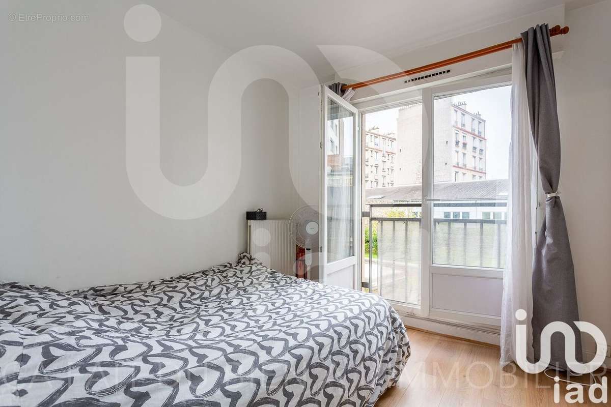 Photo 2 - Appartement à PARIS-18E