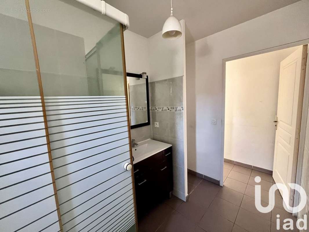 Photo 8 - Appartement à MARSEILLE-5E