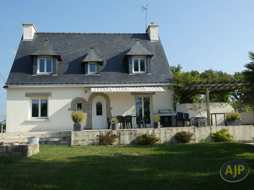 Maison à CRUGUEL