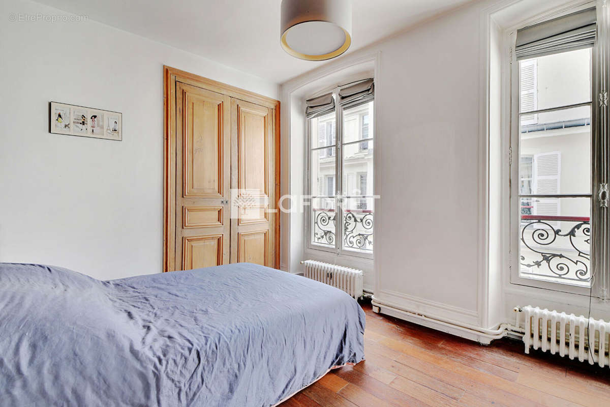 Appartement à PARIS-8E