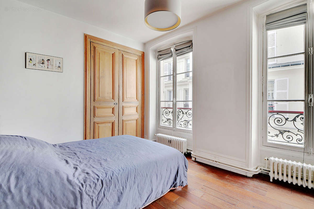 Appartement à PARIS-8E