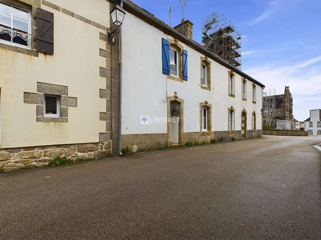 Maison à CLEDEN-CAP-SIZUN