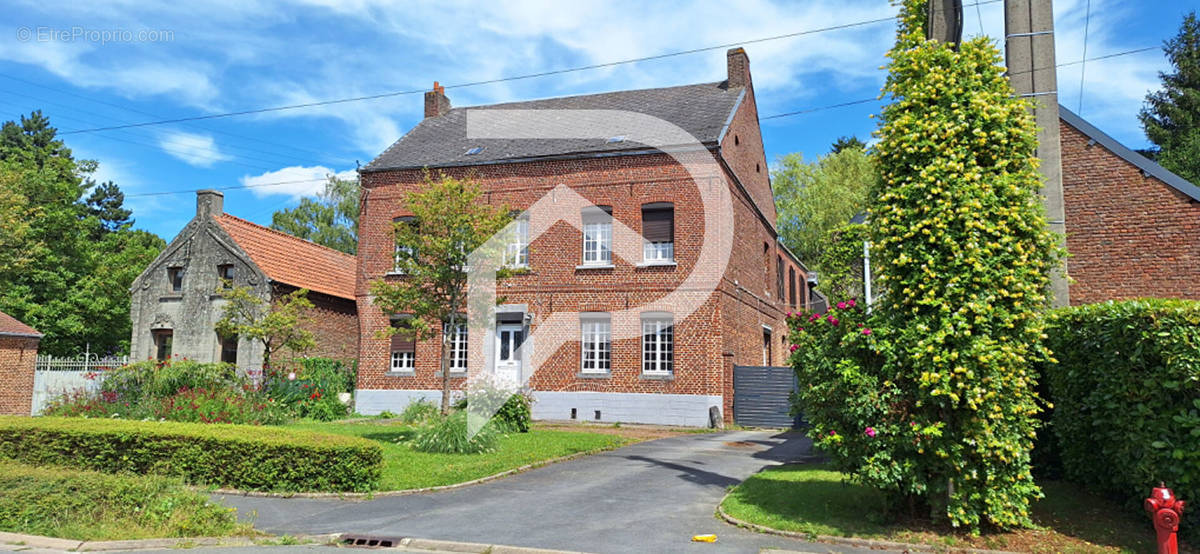 Maison à CLARY