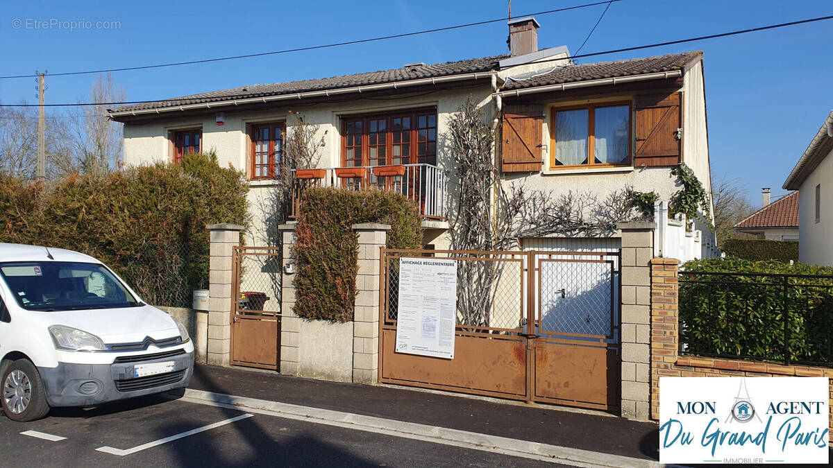 Maison à SACLAY