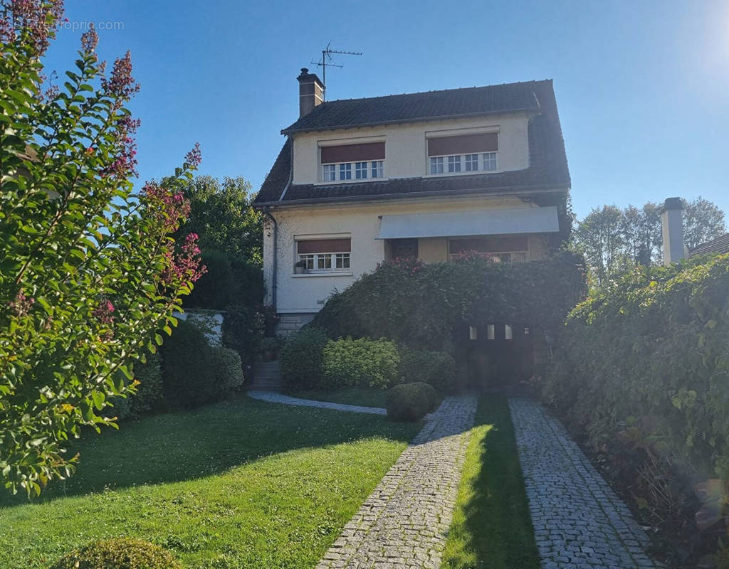 Maison à BUTRY-SUR-OISE