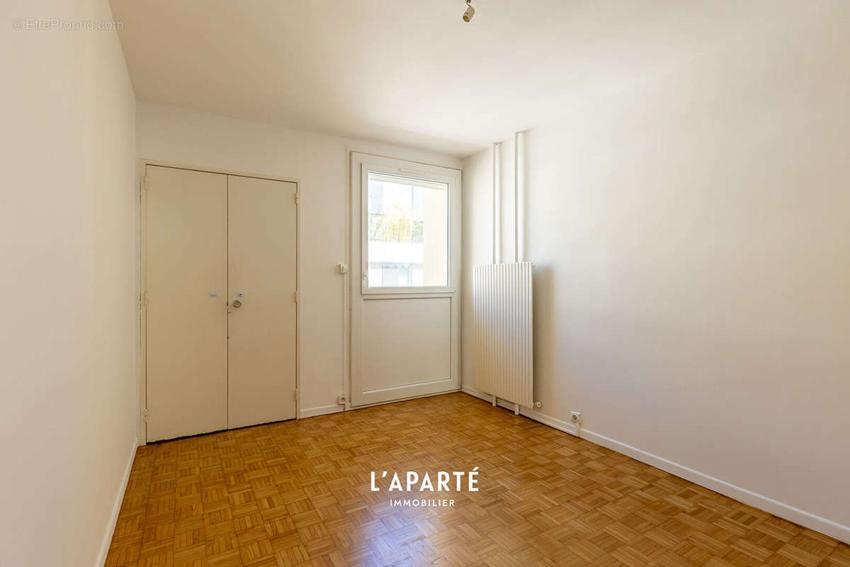 Appartement à MARSEILLE-7E