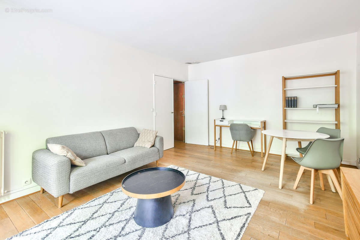 Appartement à PARIS-19E