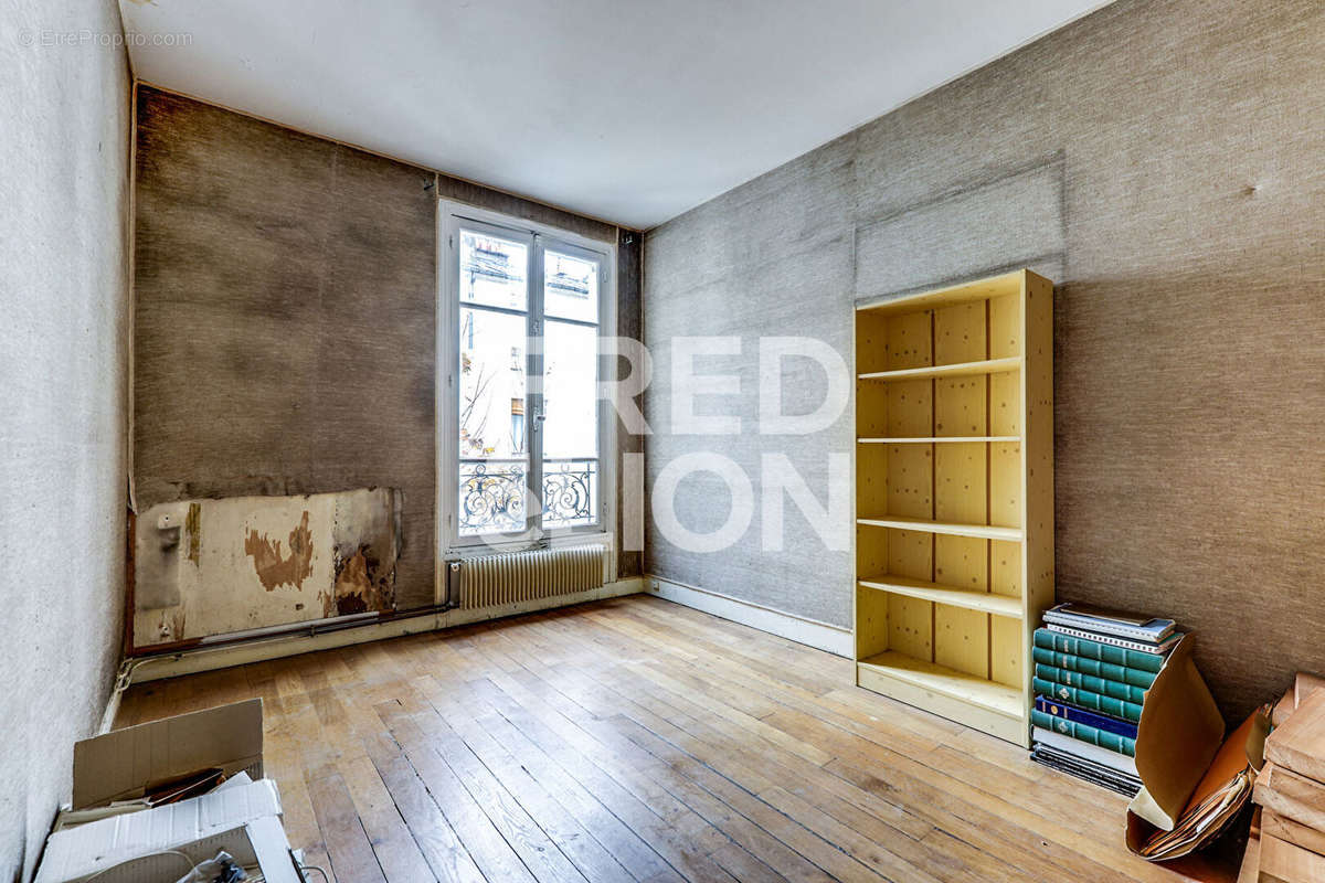 Appartement à PARIS-14E