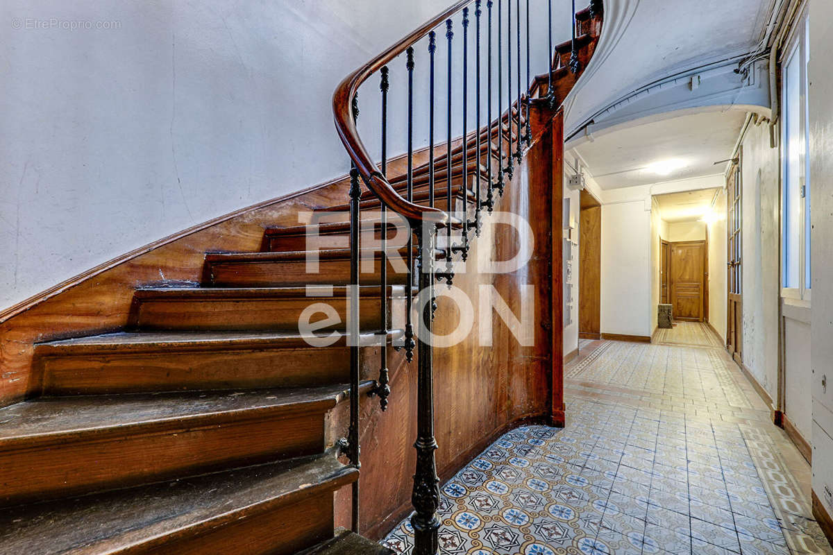 Appartement à PARIS-14E