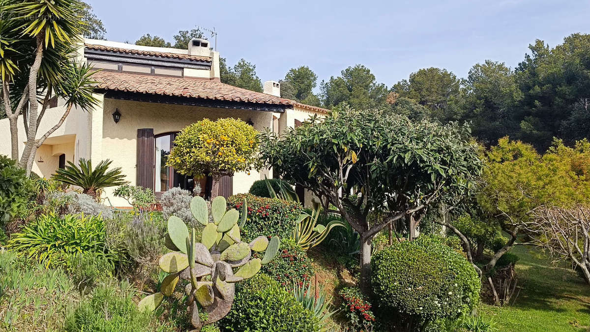 Maison à SAINT-MANDRIER-SUR-MER