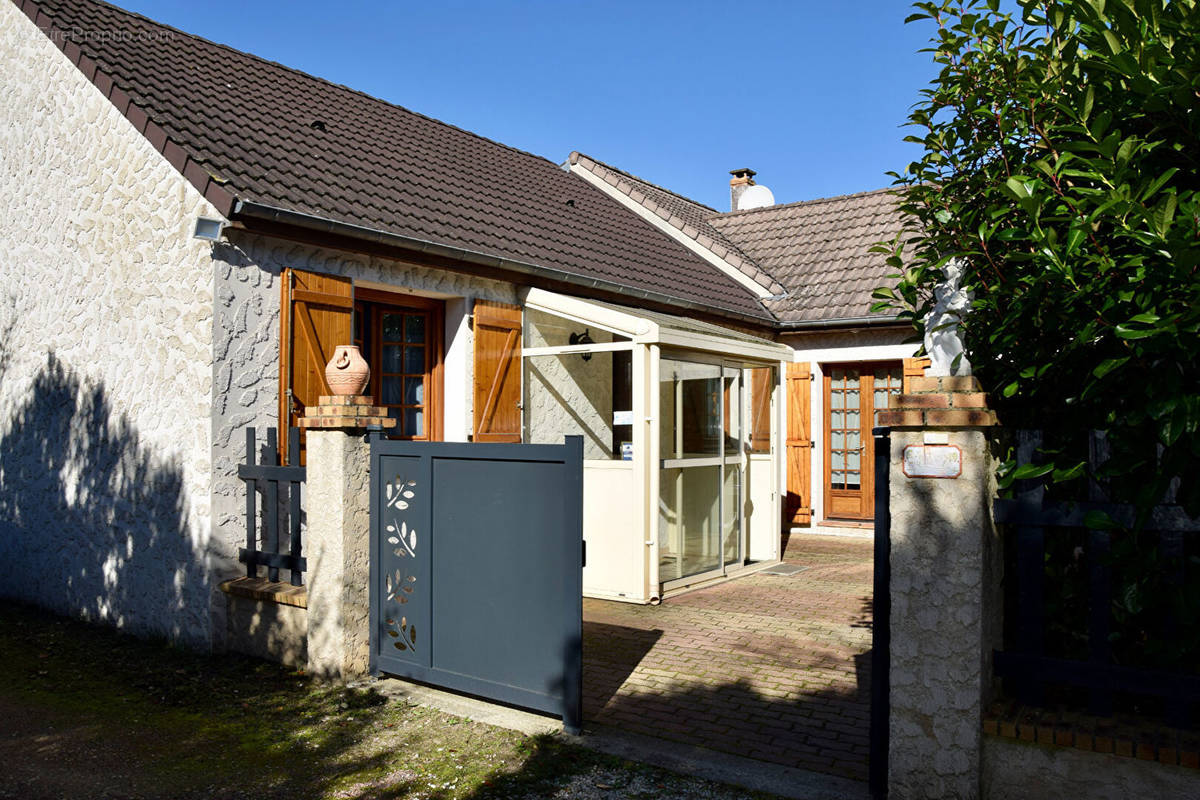 Maison à CHALETTE-SUR-LOING