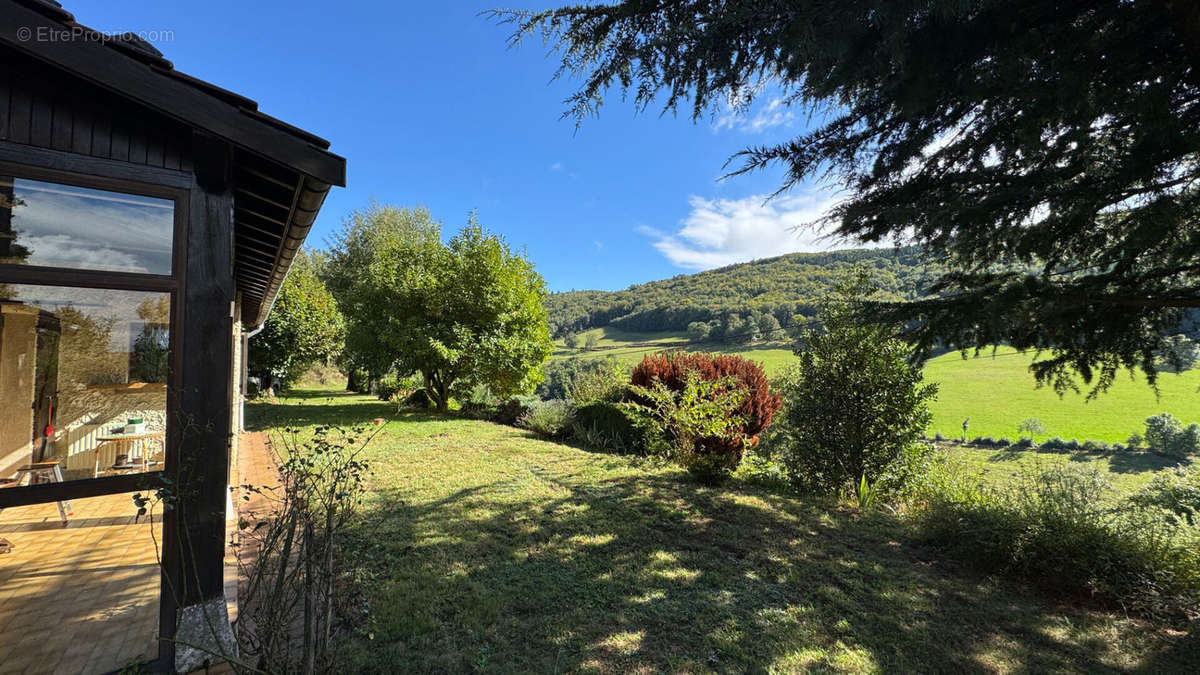 Maison à SAINT-MARTIN-EN-HAUT