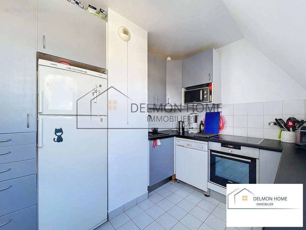 Appartement à COURBEVOIE