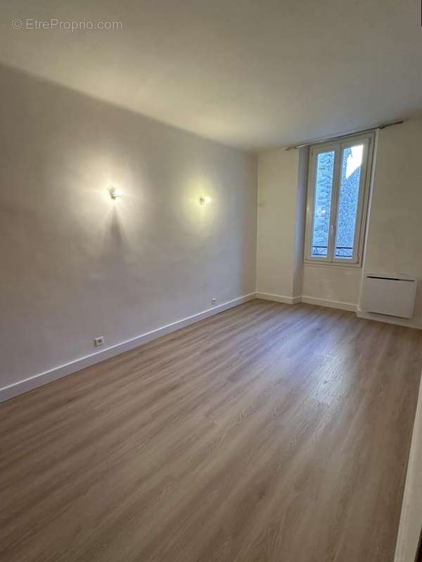 Appartement à TOURVES