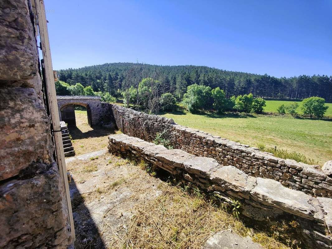 Maison à HURES-LA-PARADE