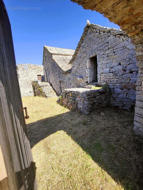 Maison à HURES-LA-PARADE