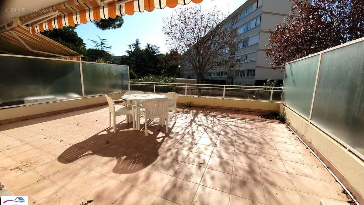 Appartement à MANDELIEU-LA-NAPOULE