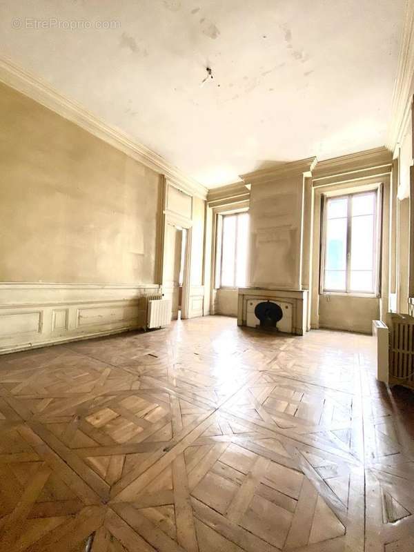 Appartement à LYON-1E