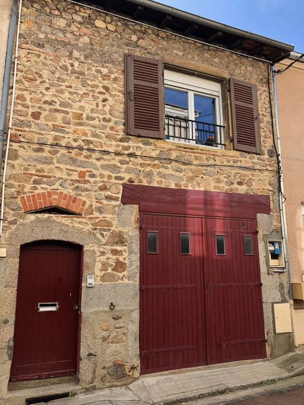 Appartement à RENAISON