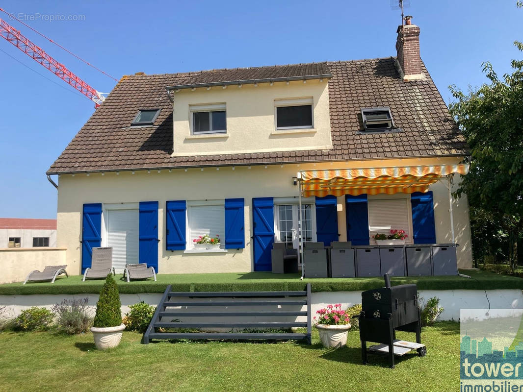 Maison à JOUY-LE-CHATEL