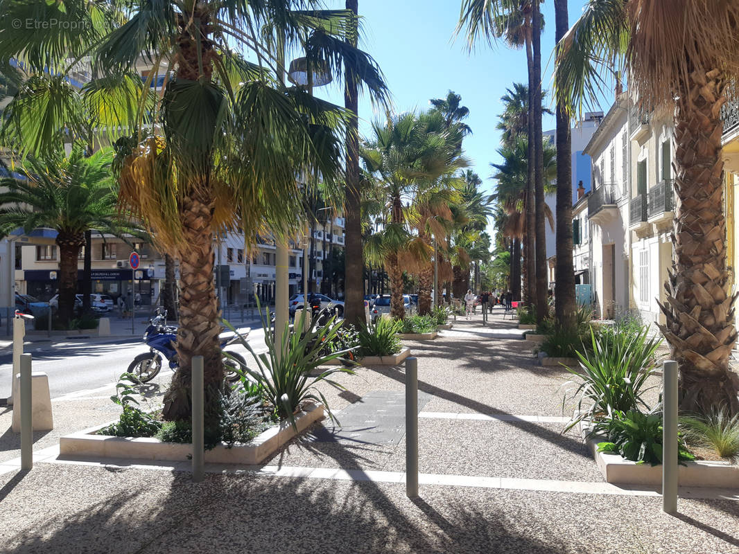 Commerce à HYERES