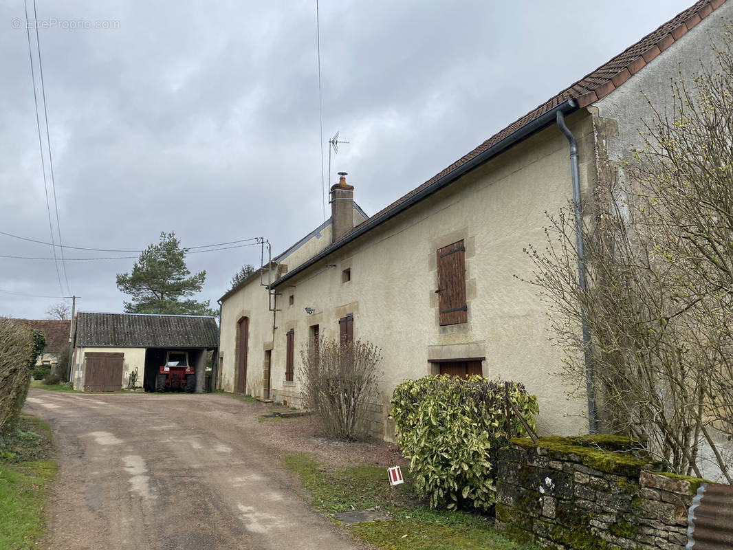 Maison à BONA