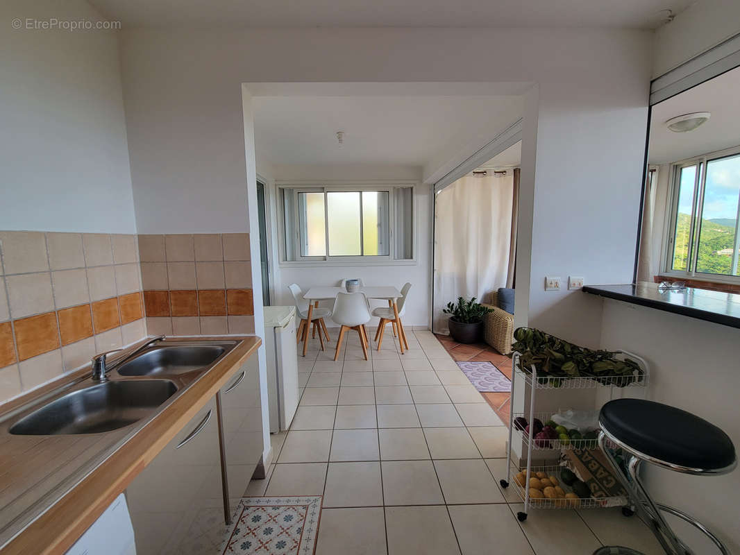 Appartement à SAINTE-LUCE