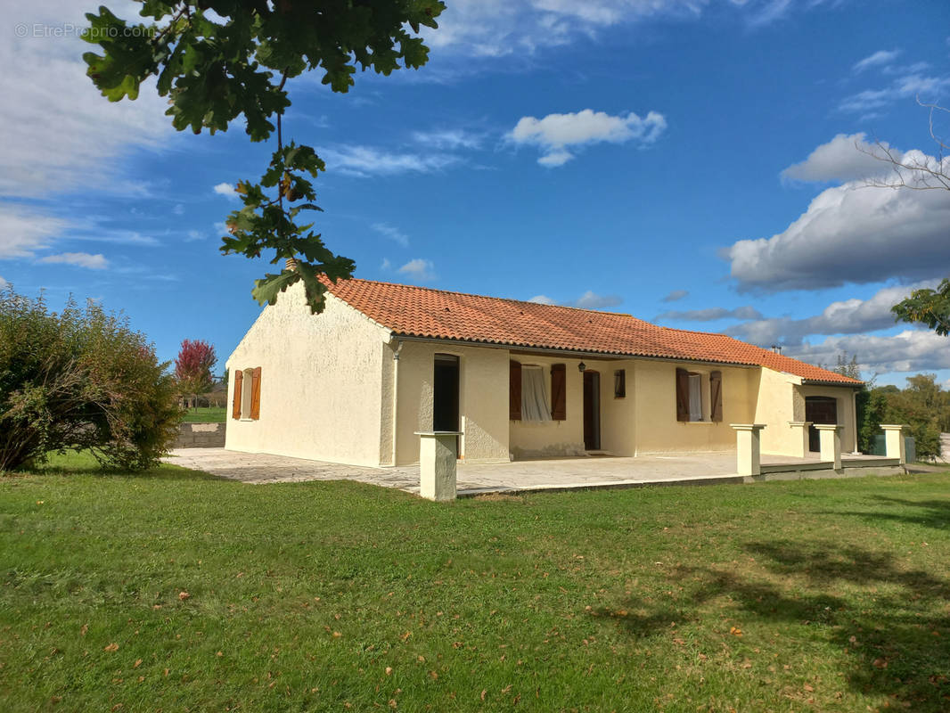 Maison à TRIE-SUR-BAISE