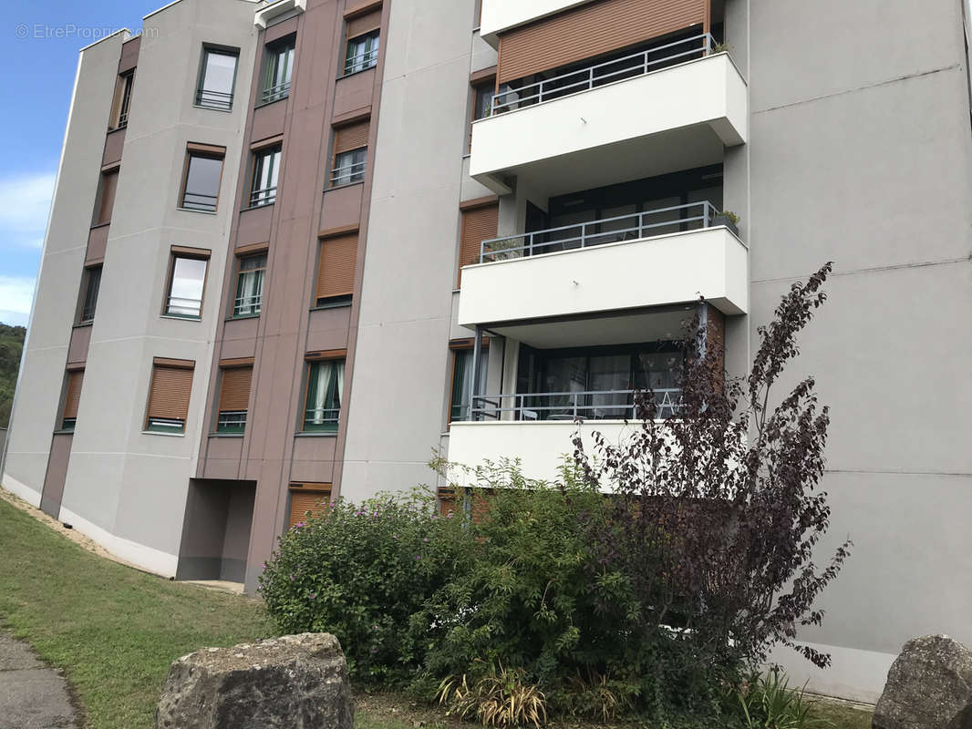 Appartement à LAGNIEU