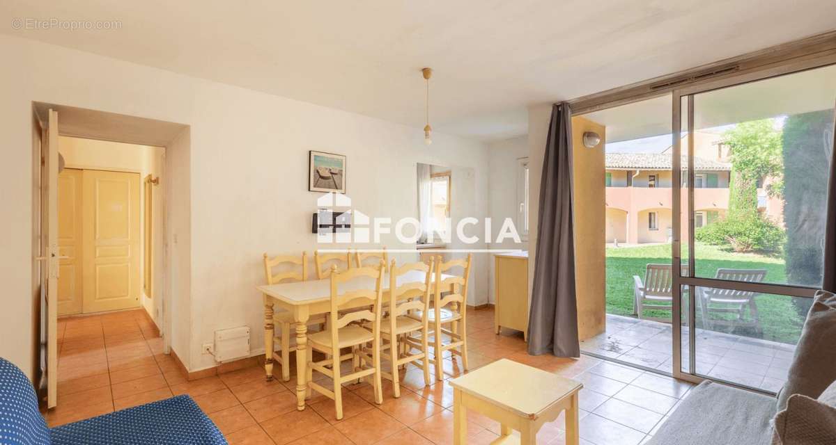 Appartement à MANDELIEU-LA-NAPOULE