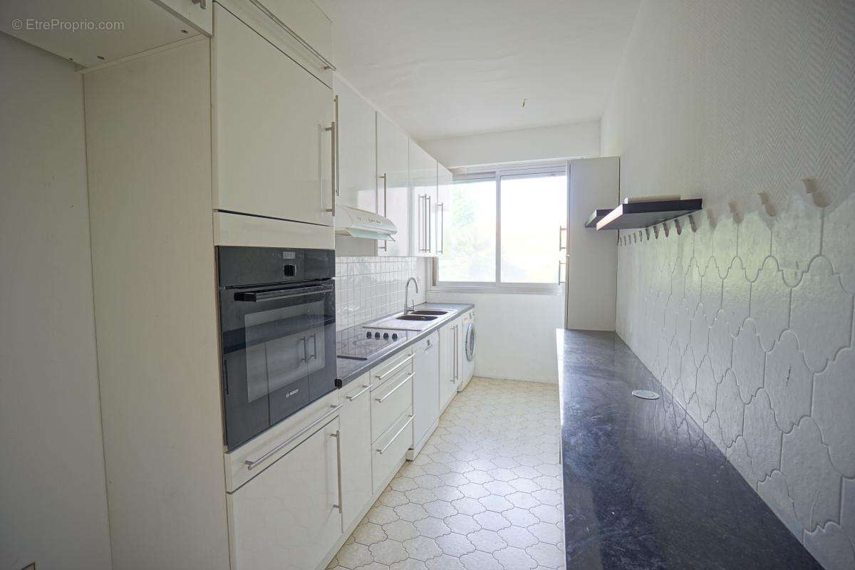 Appartement à VALLAURIS