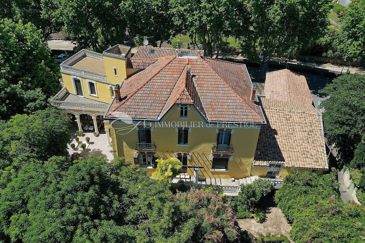 Maison à PERNES-LES-FONTAINES