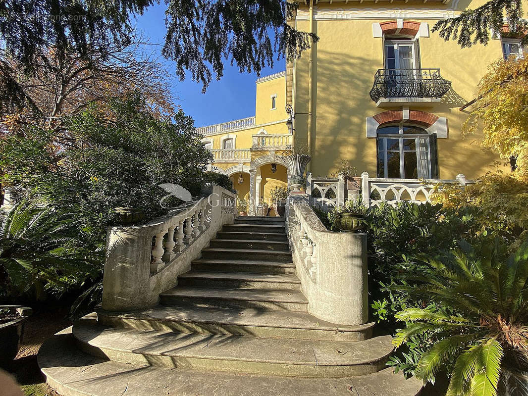 Maison à PERNES-LES-FONTAINES