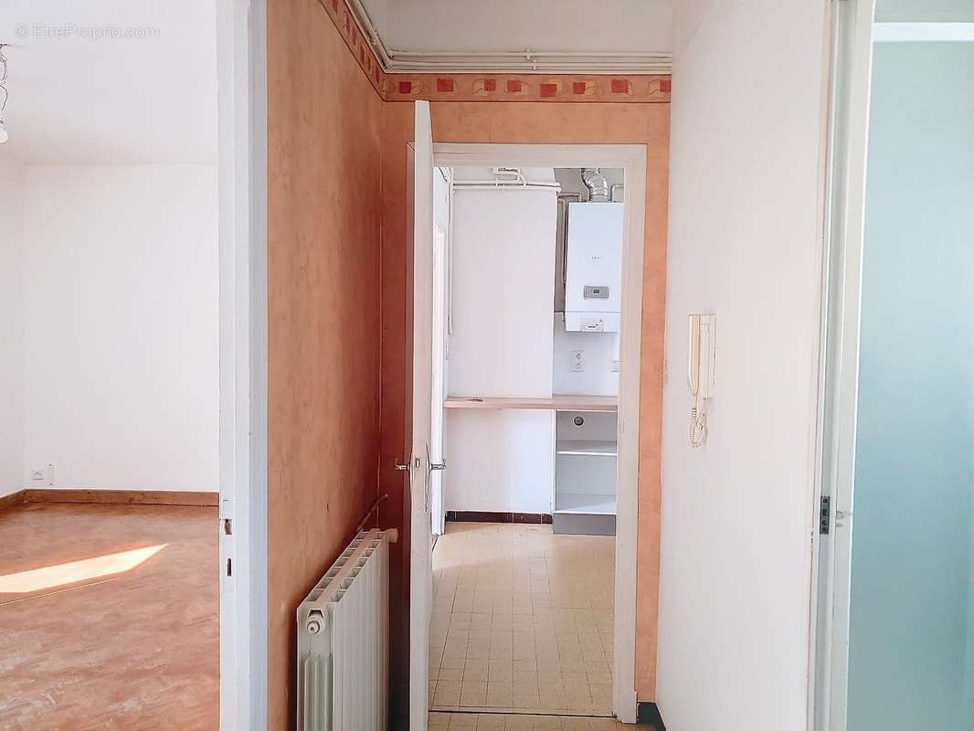 Appartement à LAMALOU-LES-BAINS