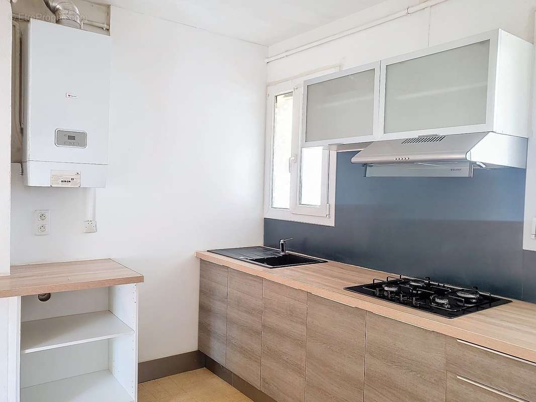 Appartement à LAMALOU-LES-BAINS