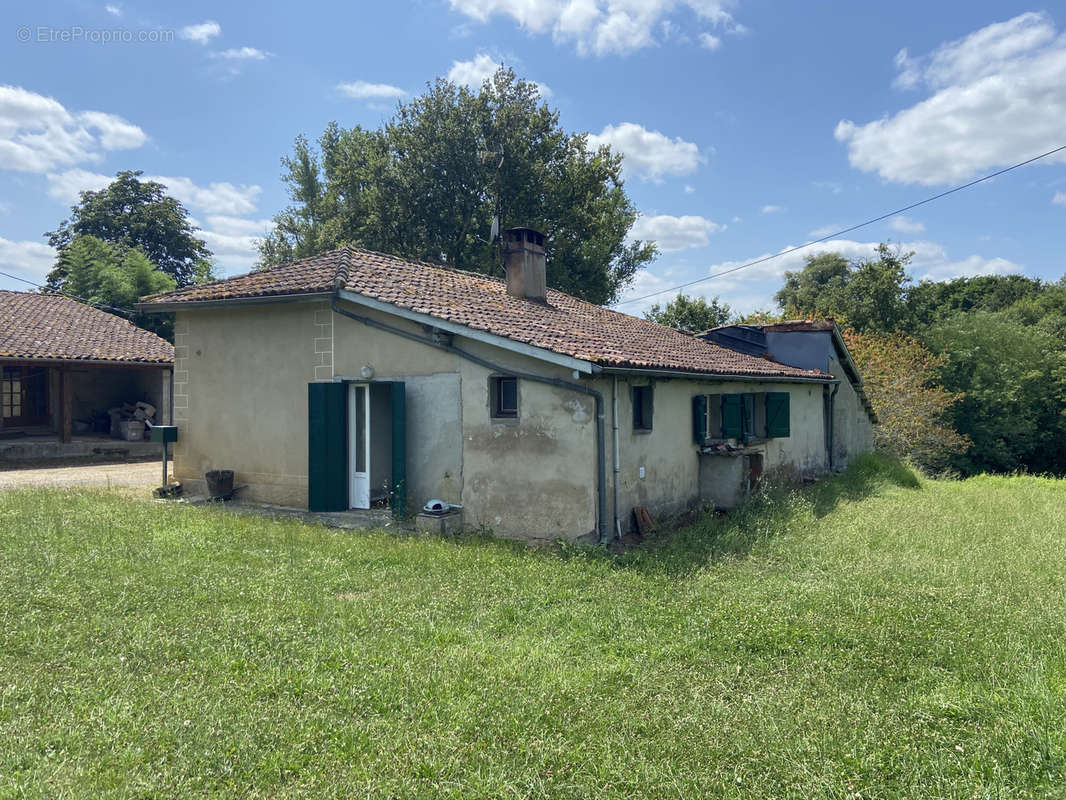 Maison à CASTELNAU-D&#039;AUZAN