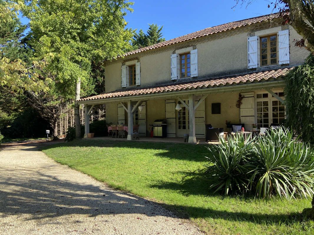 Maison à CASTELNAU-D&#039;AUZAN